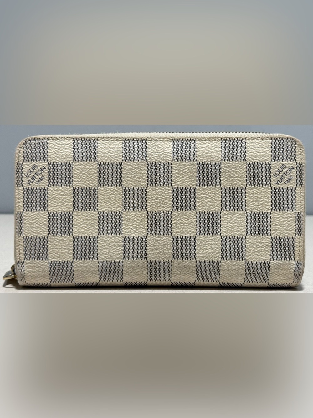 Louis Vuitton Zippy Wallet in Damier Azur Coated Canvas